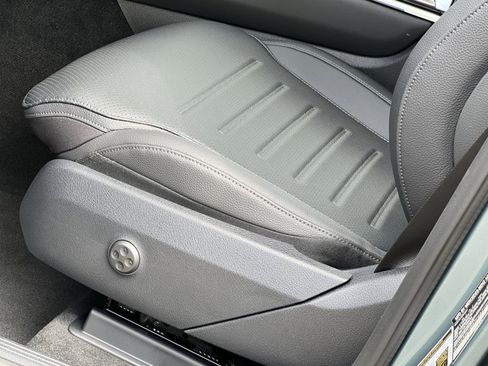 New 2026 Mercedes-Benz GLC 300 4MATIC image 12