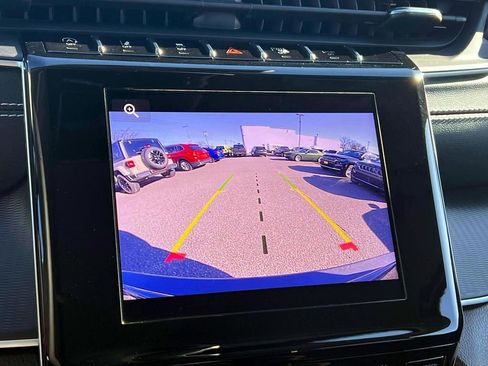 Certified 2023 Jeep Grand Cherokee Laredo w/ Luxury Tech Group I image 32