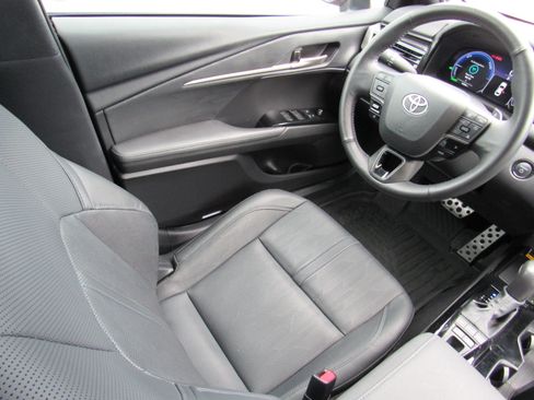 Used 2025 Toyota Camry XSE w/ Premium Package FWD image 34