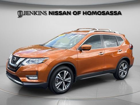 Certified 2019 Nissan Rogue SV w/ Premium Package image 10
