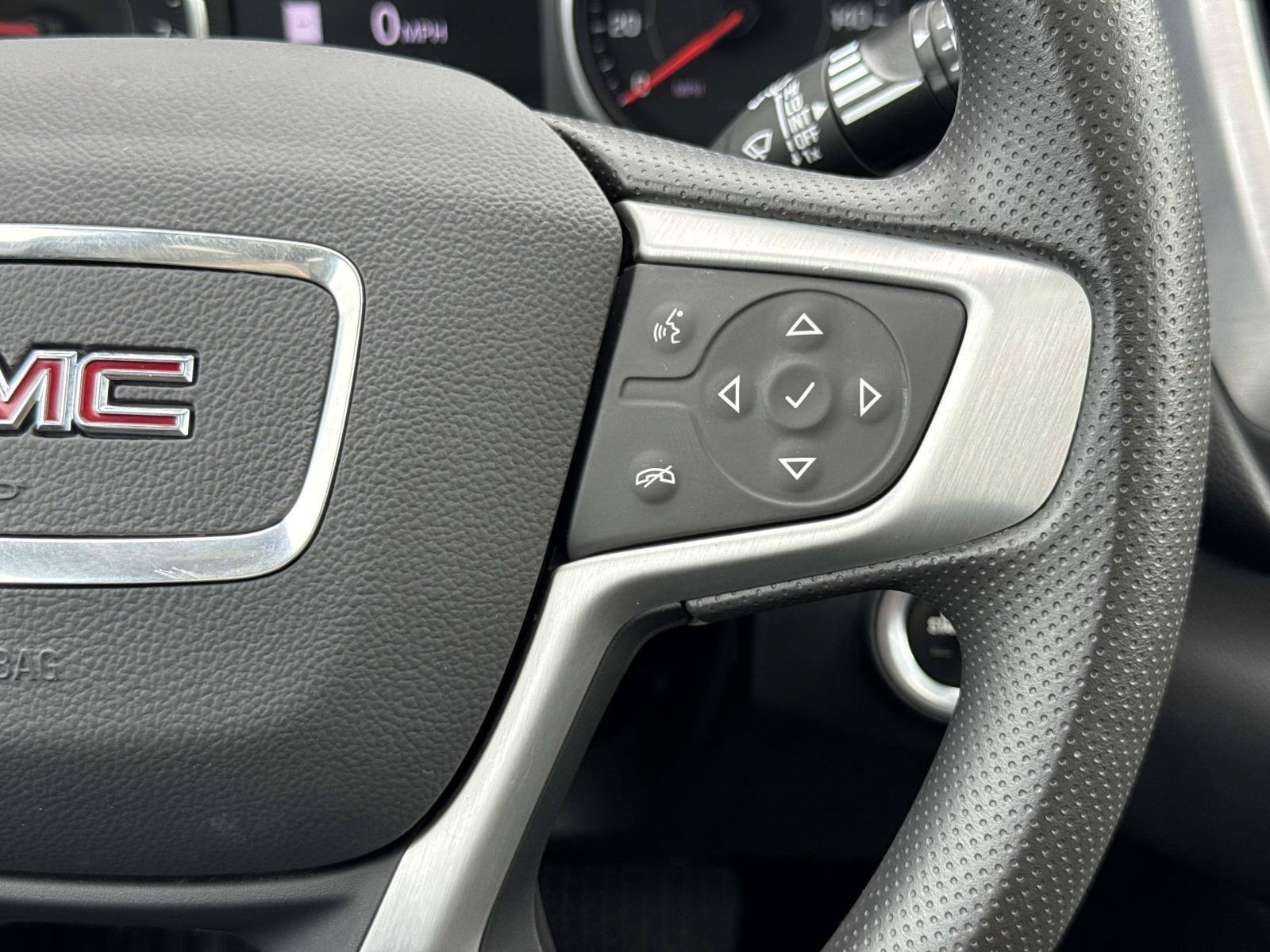Used 2022 GMC Terrain SLE w/ Driver Convenience Package AWD/4WD image 9