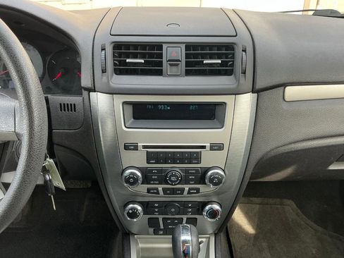 Used 2011 Ford Fusion SE image 19