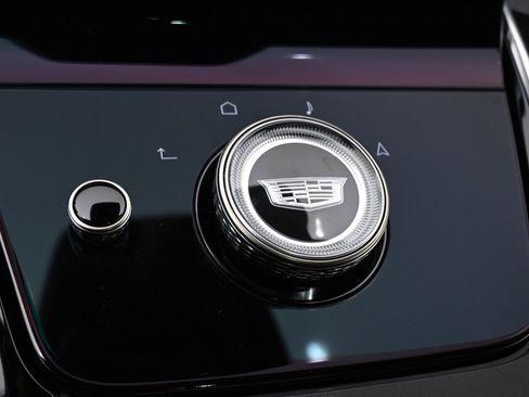 New 2025 Cadillac Escalade IQ Sport 1 w/ LPO, ONYX Package image 32