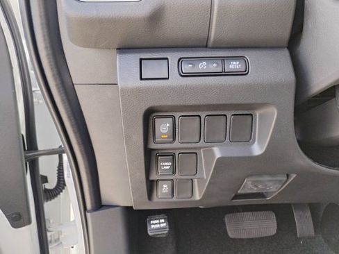 New 2026 Nissan Frontier SV w/ Tow Package image 14