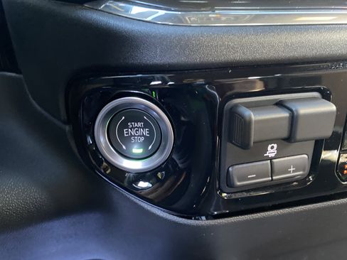 Used 2025 Chevrolet Silverado 2500 High Country w/ High Country Premium Package image 30