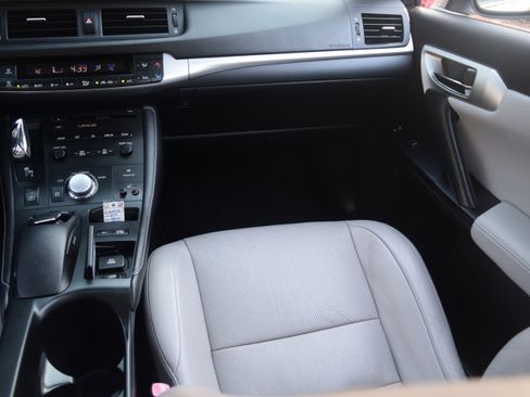 Used 2012 Lexus CT 200h Premium w/ Leather Pkg image 16