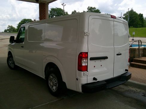 Used 2019 Nissan NV 2500 SV RWD image 5