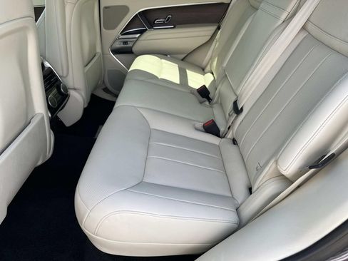 Certified 2023 Land Rover Range Rover SE AWD/4WD image 10