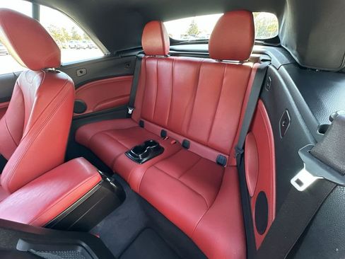 Used 2015 BMW M235i Convertible image 18