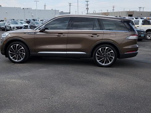 Used 2022 Lincoln Aviator Reserve w/ Equipment Group 201A RWD image 2