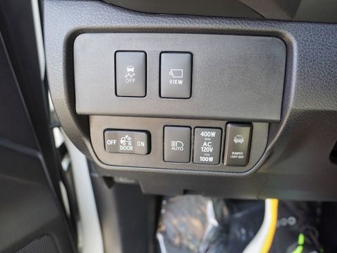 Used 2023 Toyota Tacoma TRD Off-Road w/ TRD Premium Off Road Package AWD/4WD image 23