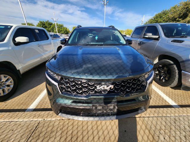 Used 2023 Kia Sorento S w/ Panoramic Sunroof Package AWD/4WD image 2