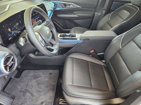 New 2026 Chevrolet Equinox EV LT w/ Convenience Package II FWD image 11