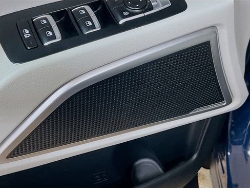 Certified 2023 Kia Telluride S image 19