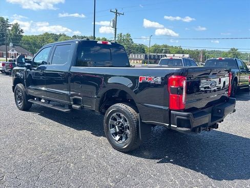 Used 2023 Ford F250 Lariat w/ Lariat Ultimate Package AWD/4WD image 5