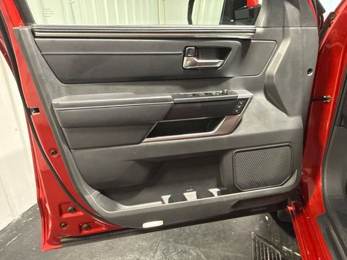 Used 2025 Toyota Sequoia Platinum AWD/4WD image 26
