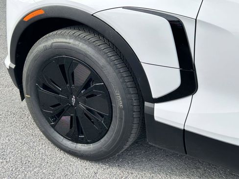 New 2026 Chevrolet Blazer EV LT image 9