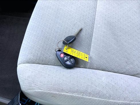 Used 2015 Toyota Sienna LE AWD/4WD image 15