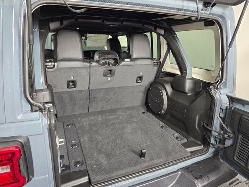 New 2026 Jeep Wrangler Unlimited Rubicon image 15