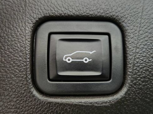 Used 2023 Chevrolet Blazer RS AWD/4WD image 36
