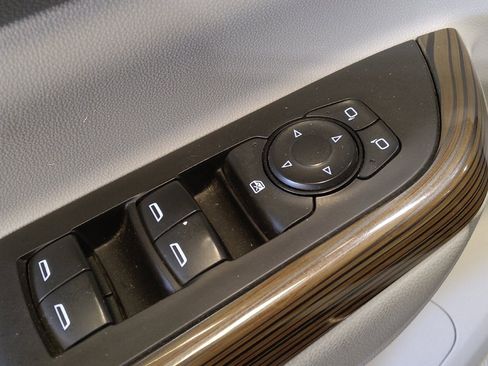 Used 2018 GMC Acadia SLE w/ LPO, Floor Liner Package AWD/4WD image 27