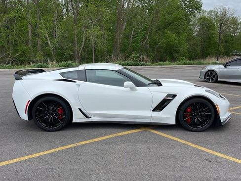 Used 2018 Chevrolet Corvette Z06 RWD image 8