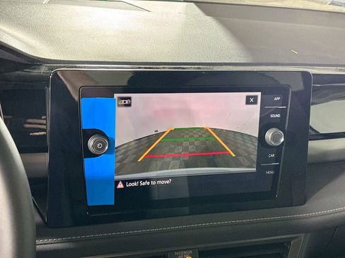 New 2026 Volkswagen Taos SE AWD/4WD image 16