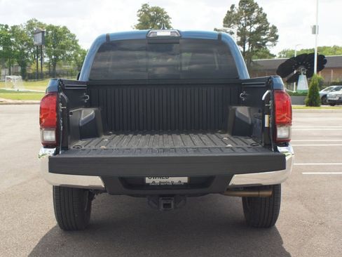 Used 2019 Toyota Tacoma SR5 RWD image 15
