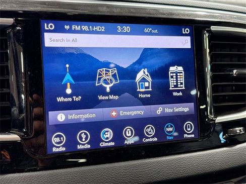 Used 2019 Chrysler Pacifica Touring-L Plus w/ S Appearance Package image 15