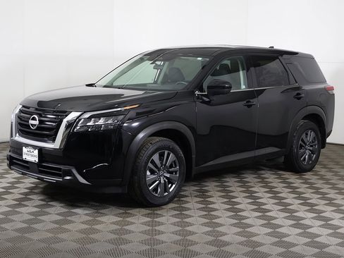 Used 2024 Nissan Pathfinder S image 6