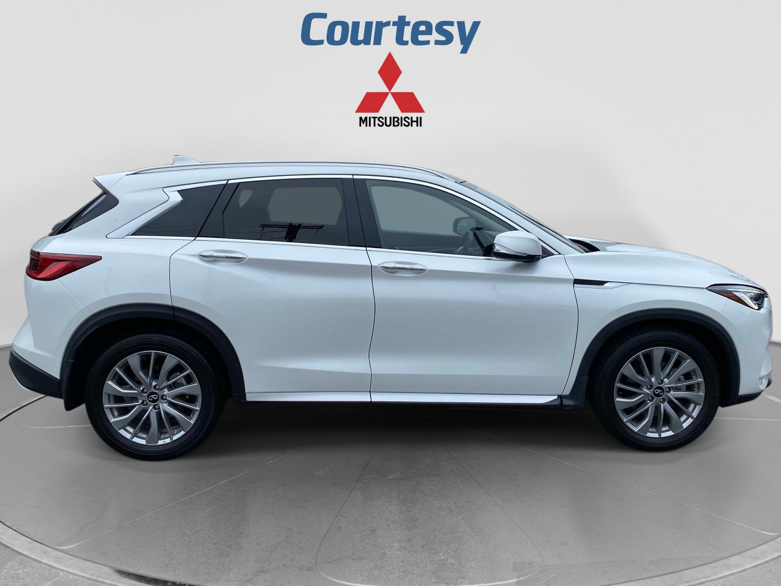 Used 2023 INFINITI QX50 Luxe AWD/4WD image 8