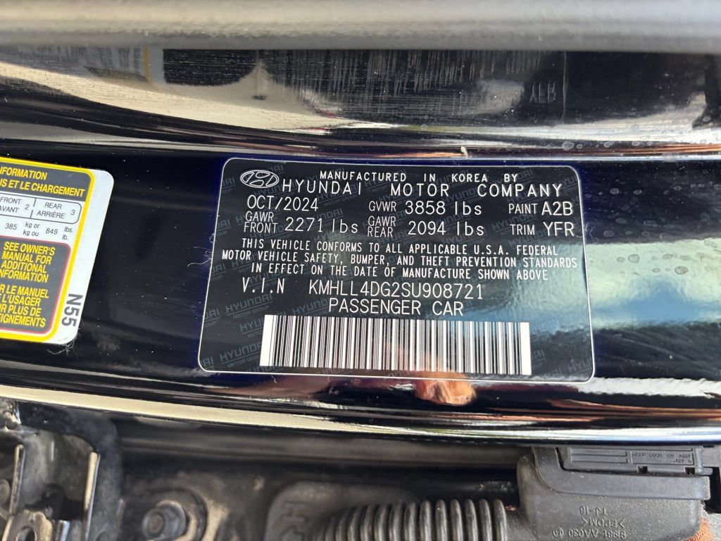Used 2025 Hyundai Elantra SE FWD image 30