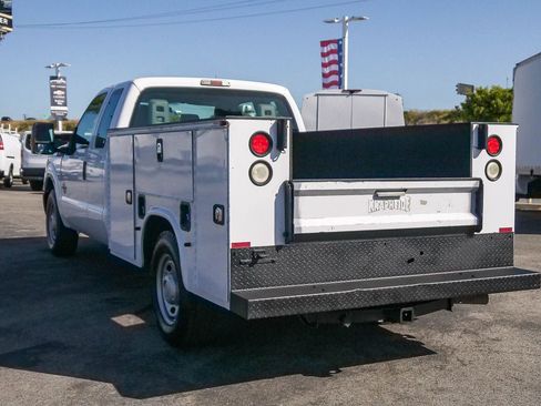 Used 2015 Ford F250 XL w/ Power Equipment Group RWD image 9