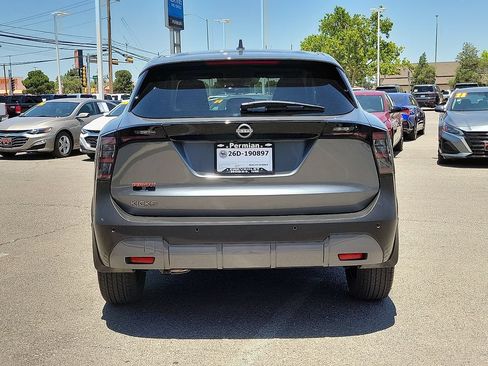 Used 2025 Nissan Kicks SV FWD image 11