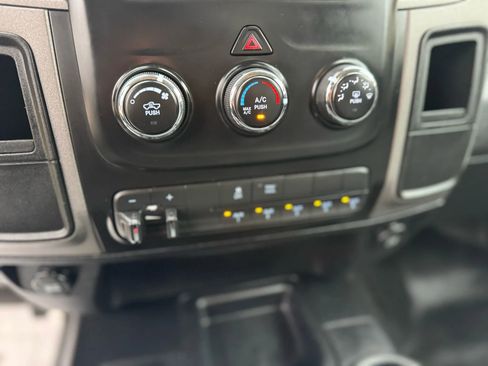 Used 2015 RAM 3500 Tradesman w/ Power & Remote Entry Group image 23