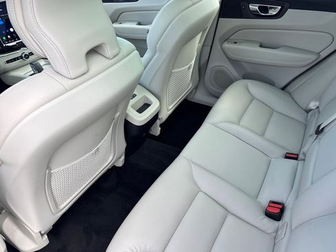 Certified 2023 Volvo XC60 B5 Core w/ Climate Package AWD/4WD image 5