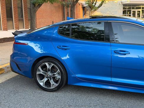Used 2020 Kia Stinger GT-Line w/ Sun & Sound Package RWD image 8