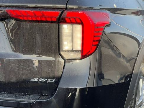 Used 2026 Ford Explorer Active w/ Active Comfort Package image 7