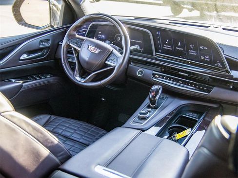 Used 2023 Cadillac Escalade Sport Platinum w/ LPO, ONYX Package image 27