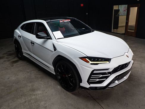 Used 2022 Lamborghini Urus AWD/4WD image 9