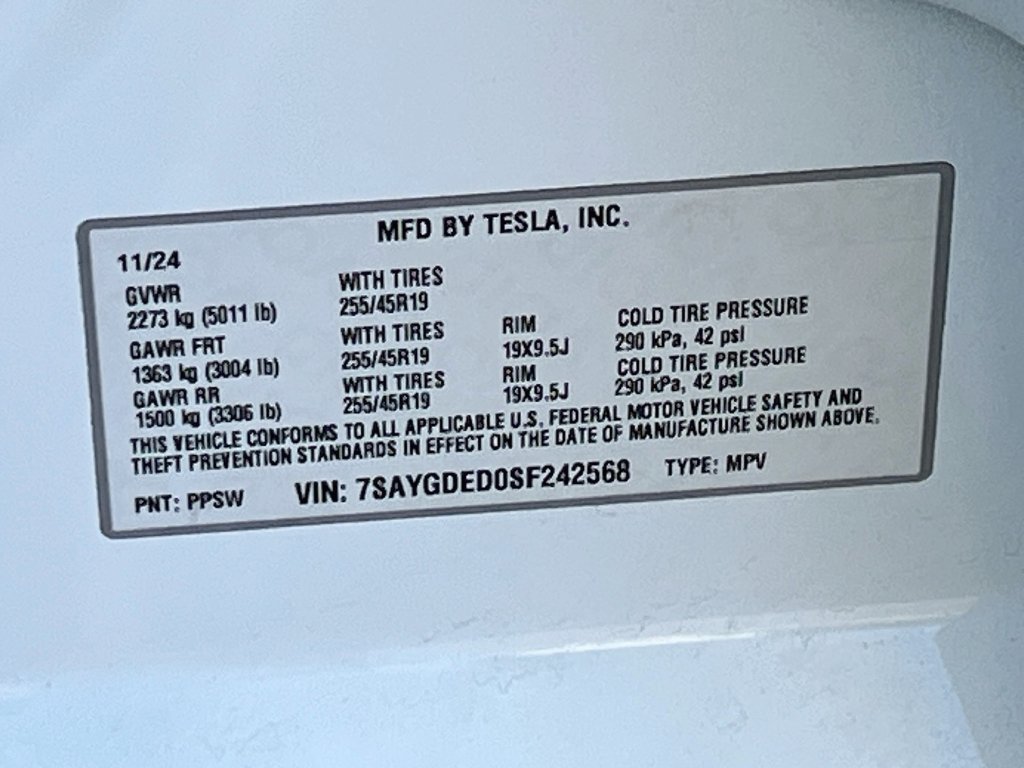 Used 2025 Tesla Model Y Long Range RWD image 33