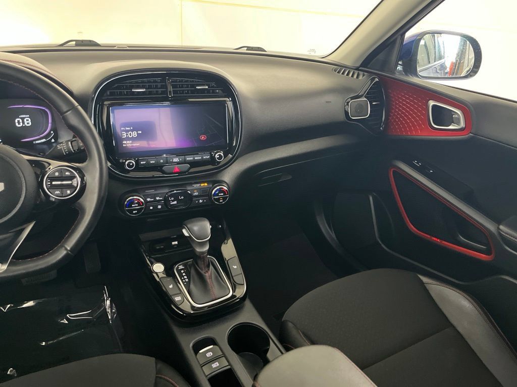 Used 2023 Kia Soul GT-Line w/ GT-Line Technology Package FWD image 34