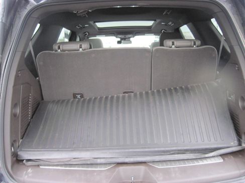 Used 2023 Chevrolet Tahoe Z71 w/ Off-Road Capability Package image 5