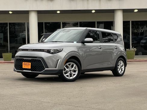 Used 2024 Kia Soul LX w/ Option Group 015 image 2