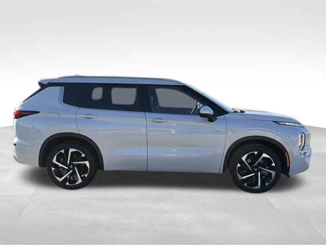 Used 2024 Mitsubishi Outlander SEL FWD image 6