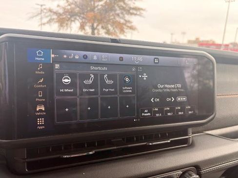 Used 2024 Jeep Gladiator Mojave w/ Steel Bumper Group image 19