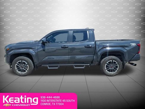 Used 2024 Toyota Tacoma TRD Sport AWD/4WD image 7