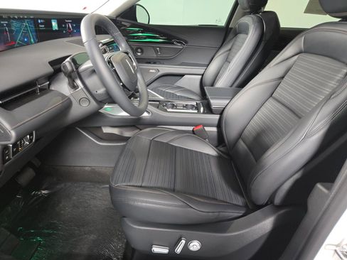 New 2026 Lincoln Nautilus Reserve AWD/4WD image 13