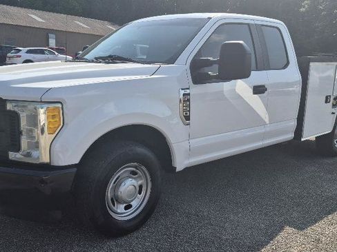 Used 2017 Ford F250 XL RWD image 3