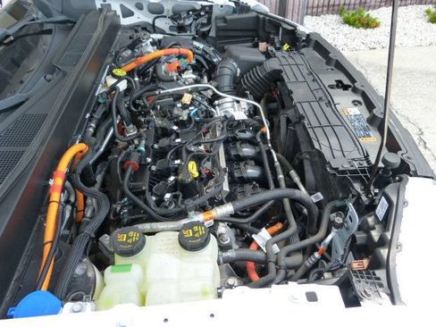 Used 2022 Ford Maverick XL FWD image 11
